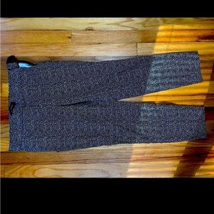 Petite dress pants! Such a cute pattern perfect for work